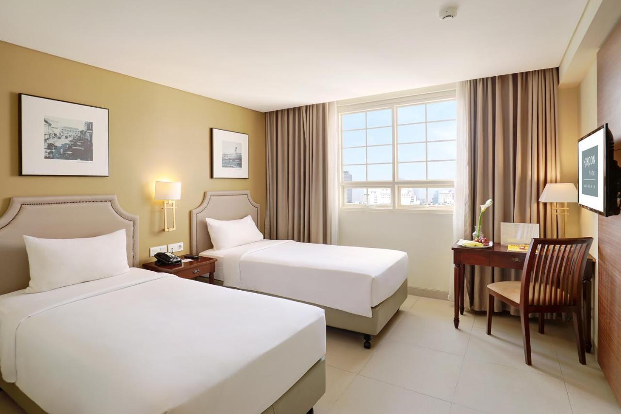Kokoon Hotel Surabaya Exterior photo